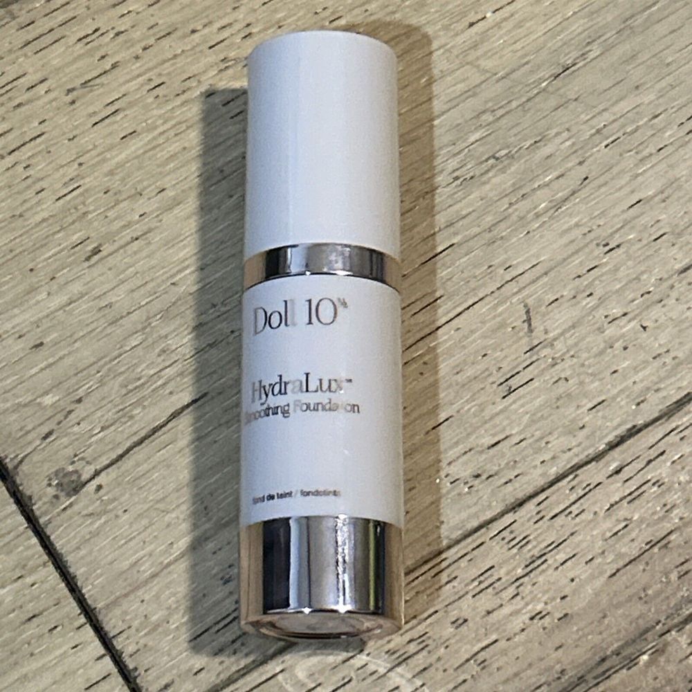 Doll 10 HydraLux™ Smoothing Foundation - Deep - 1 fl oz
